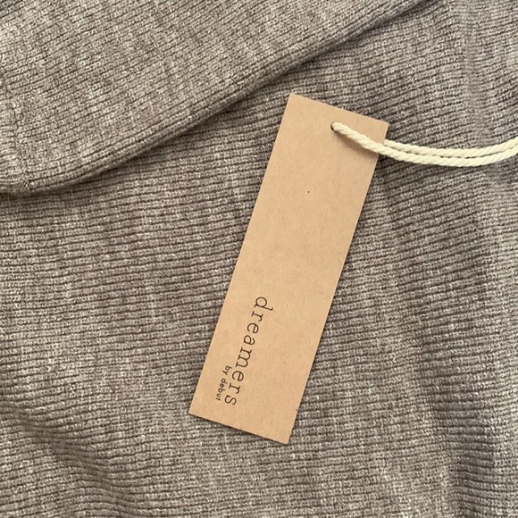 DREAMERS By Debut Off Shoulder Sweater. L. Tan/Brown - Picture 3 of 7